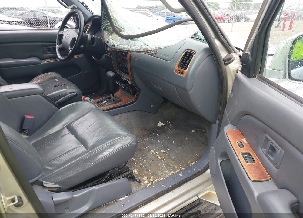 2000 TOYOTA 4RUNNER SR5 V6 VIN: JT3GN86R1Y0177452