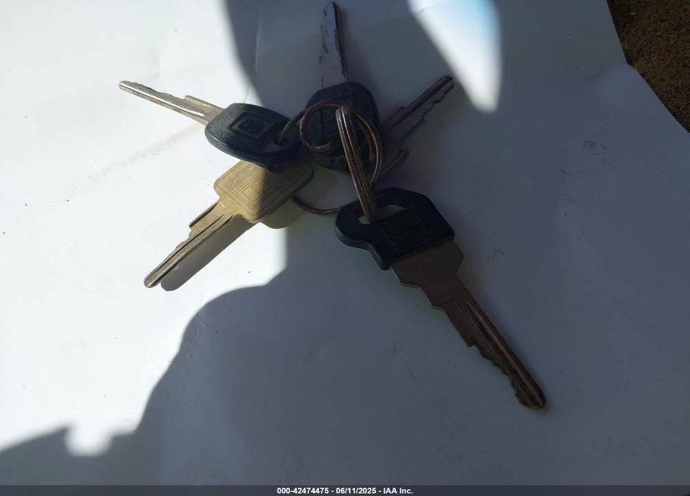 1989 GMC SIERRA K2500 VIN: 1GTGK24K2KE504832