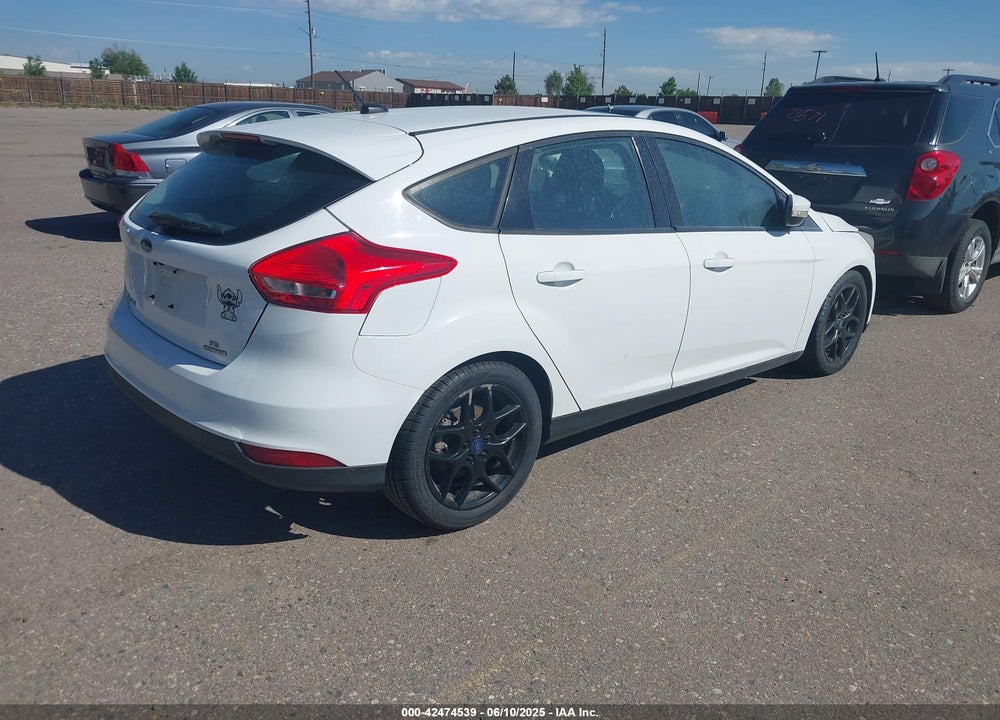 2015 FORD FOCUS SE VIN: 1FADP3K28FL287307