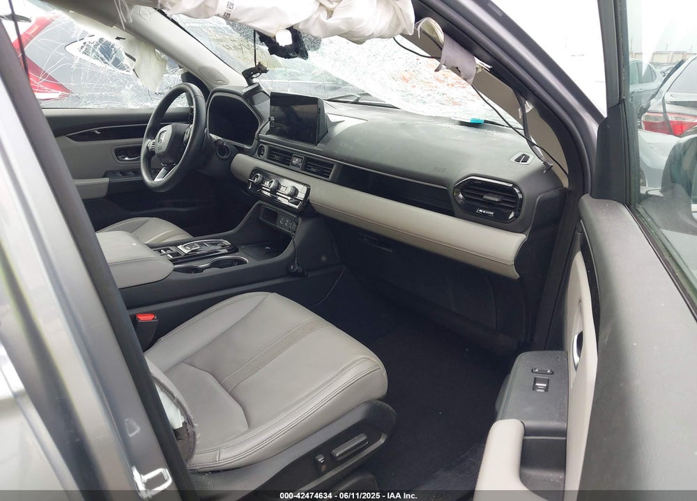 2023 HONDA PILOT VIN: 5FNYG1H78PB030638
