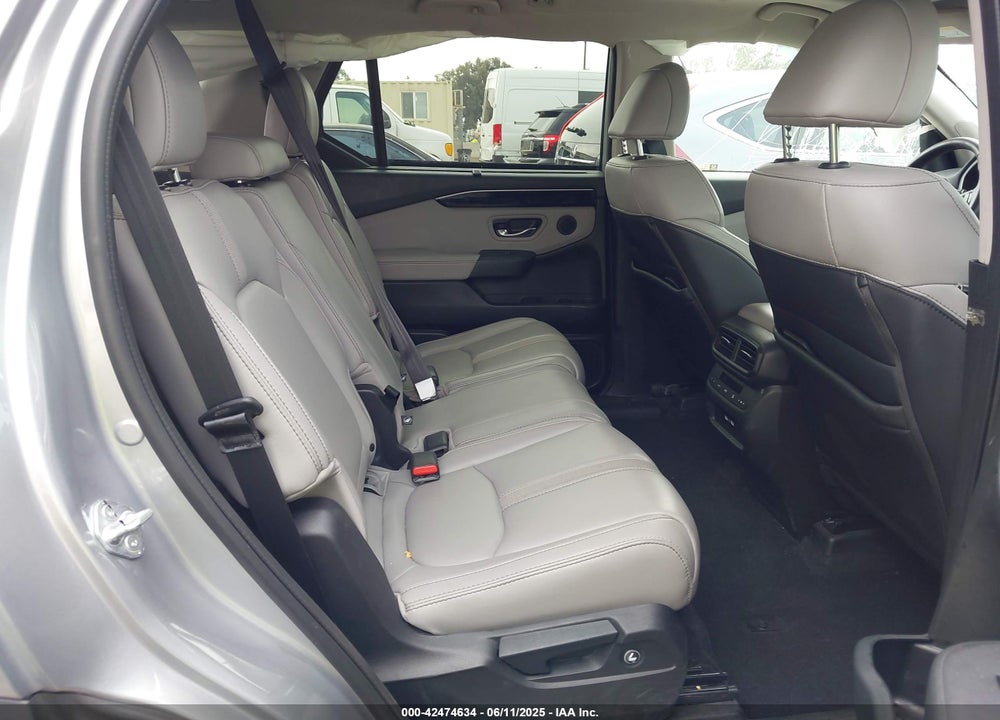 2023 HONDA PILOT VIN: 5FNYG1H78PB030638