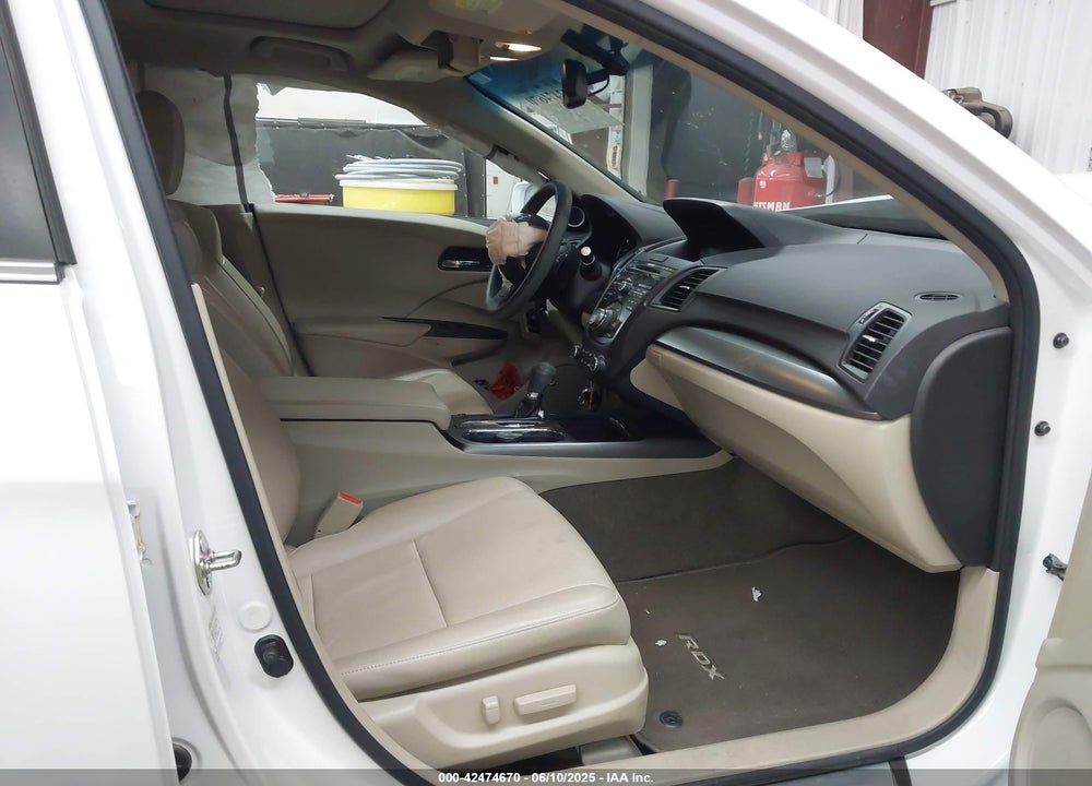 2014 ACURA RDX VIN: 5J8TB3H55EL016923