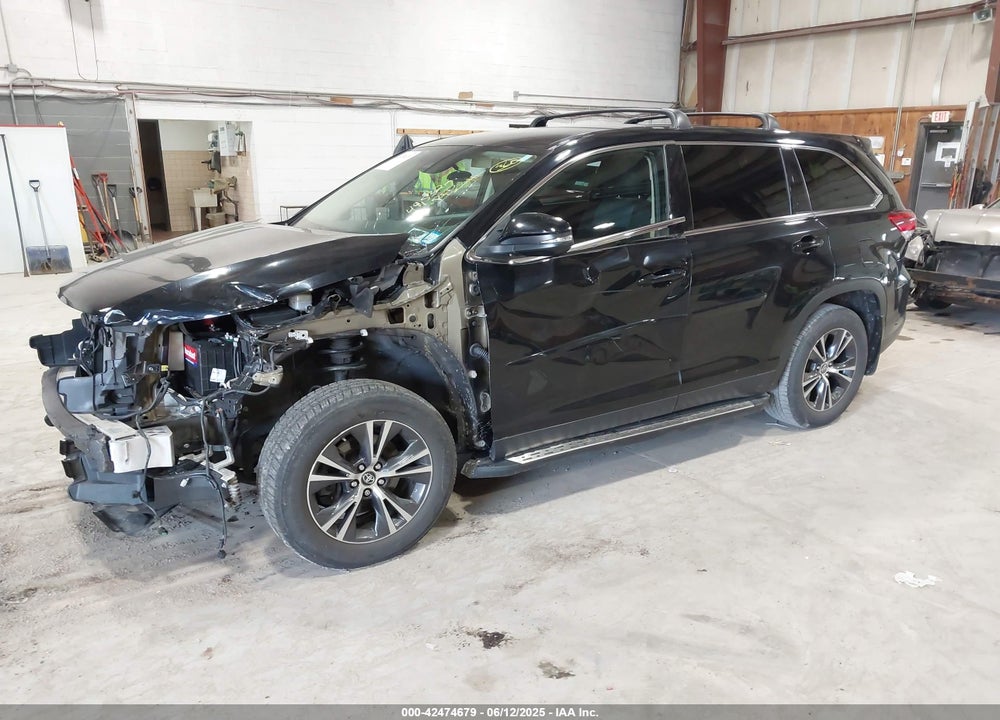 2019 TOYOTA HIGHLANDER VIN: 5TDBZRFH9KS939129