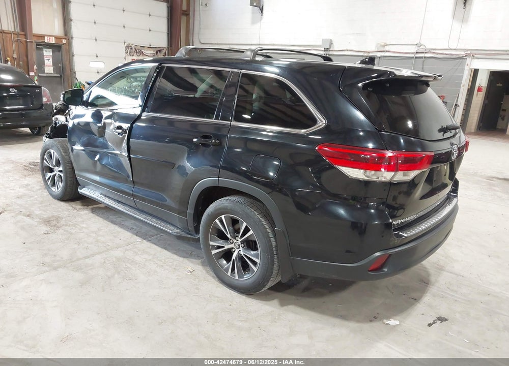2019 TOYOTA HIGHLANDER VIN: 5TDBZRFH9KS939129