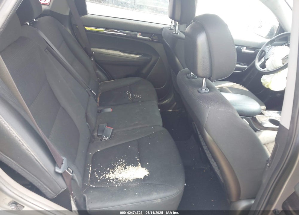2014 KIA SORENTO VIN: 5XYKTCA64EG467525