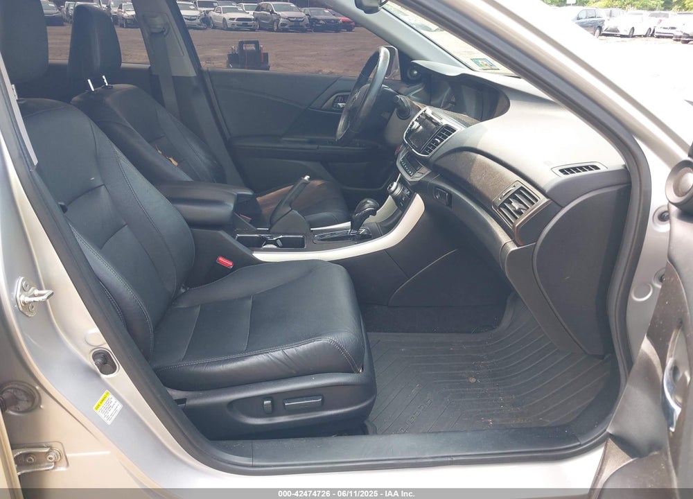 2014 HONDA ACCORD VIN: 1HGCR2F82EA136502