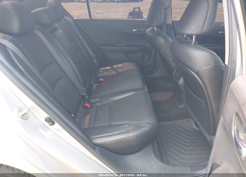 2014 HONDA ACCORD VIN: 1HGCR2F82EA136502