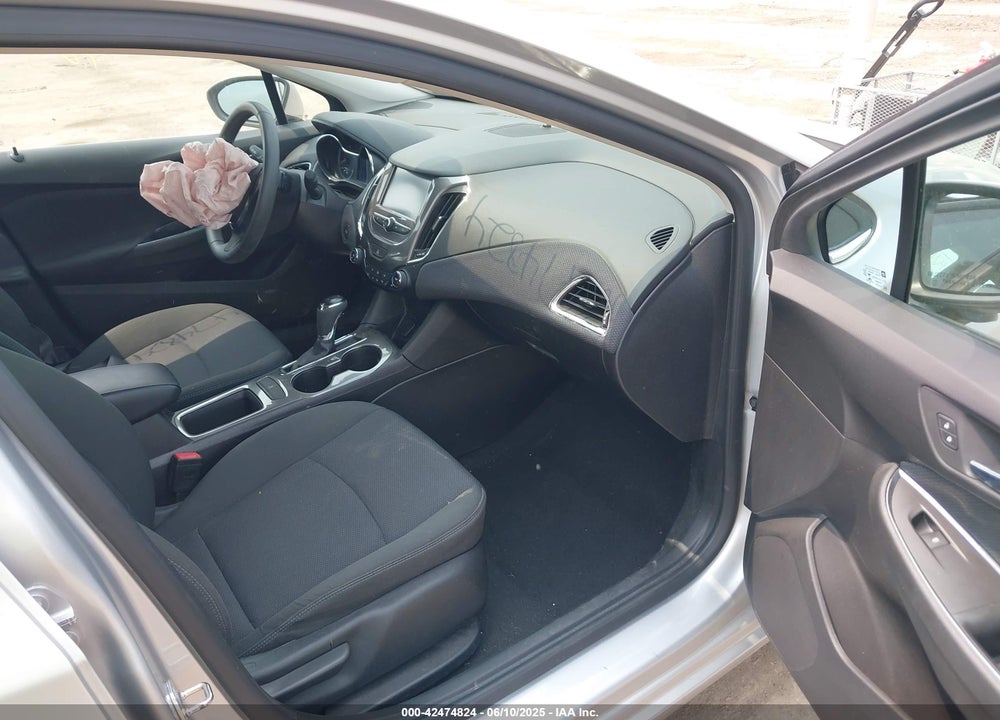2017 CHEVROLET CRUZE VIN: 1G1BE5SM0H7270669