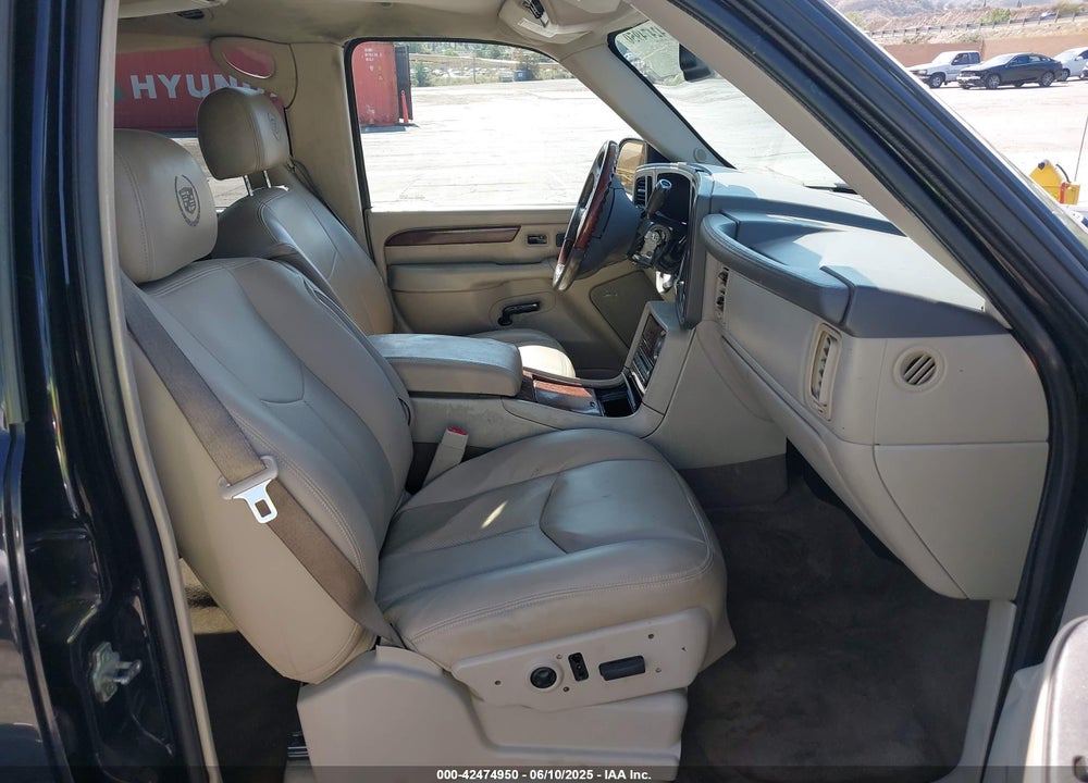 2005 CADILLAC ESCALADE STANDARD VIN: 1GYEC63T35R147108
