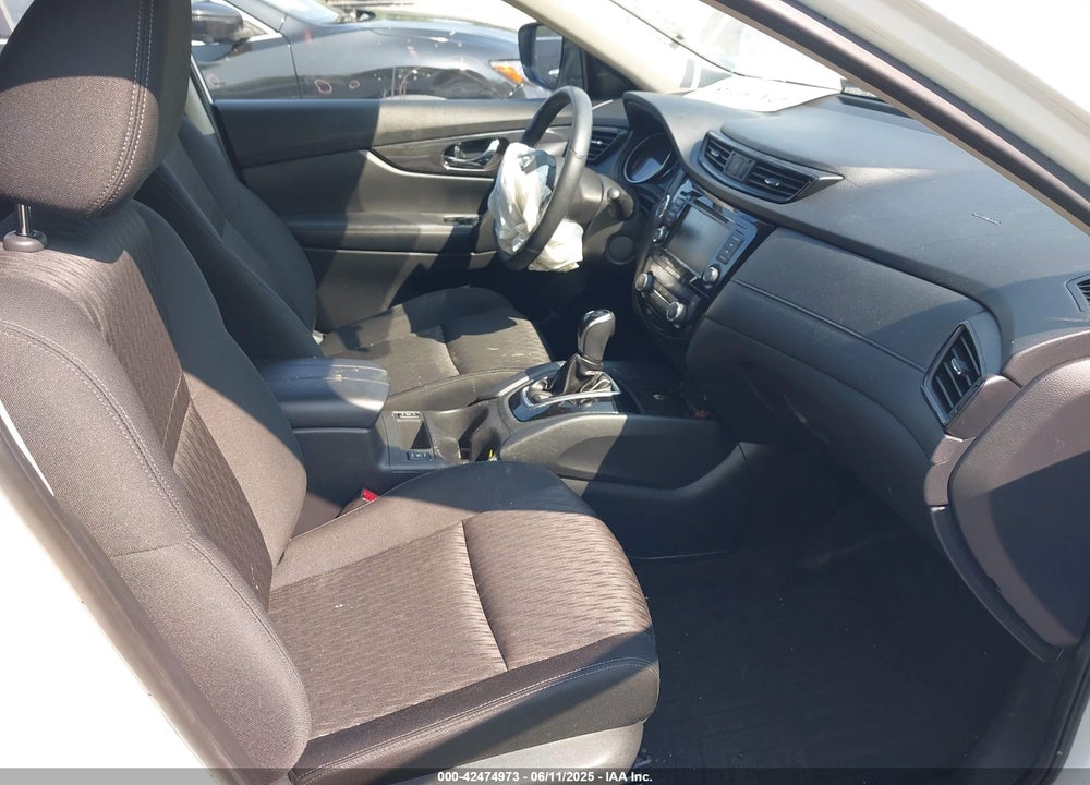 2018 NISSAN ROGUE VIN: KNMAT2MVXJP531325