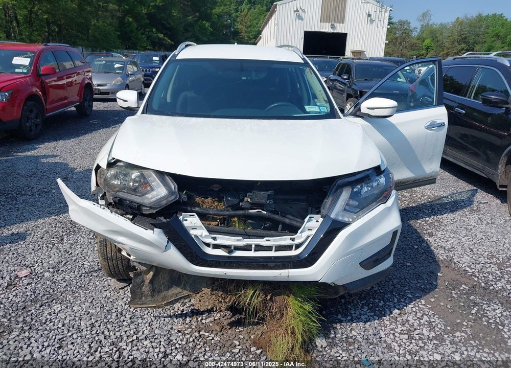2018 NISSAN ROGUE VIN: KNMAT2MVXJP531325