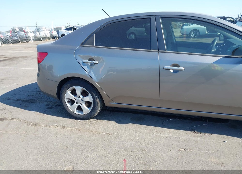 2010 KIA FORTE EX VIN: KNAFU4A29A5141656