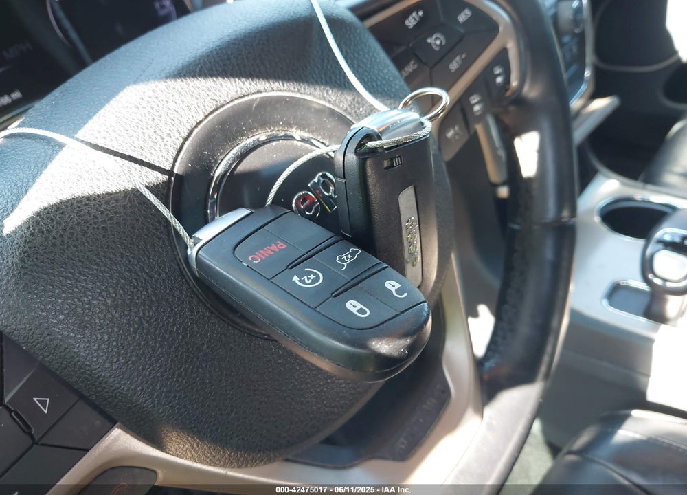 2015 JEEP GRAND CHEROKEE VIN: 1C4RJFJGXFC125131