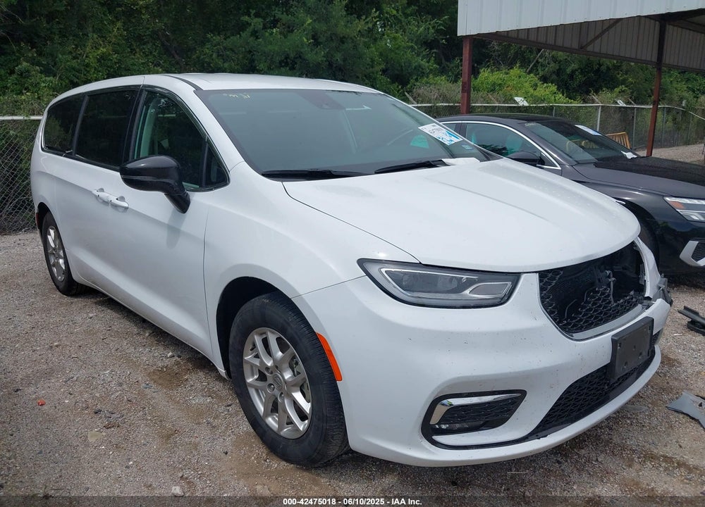 2024 CHRYSLER PACIFICA TOURING L VIN: 2C4RC1BG2RR149902