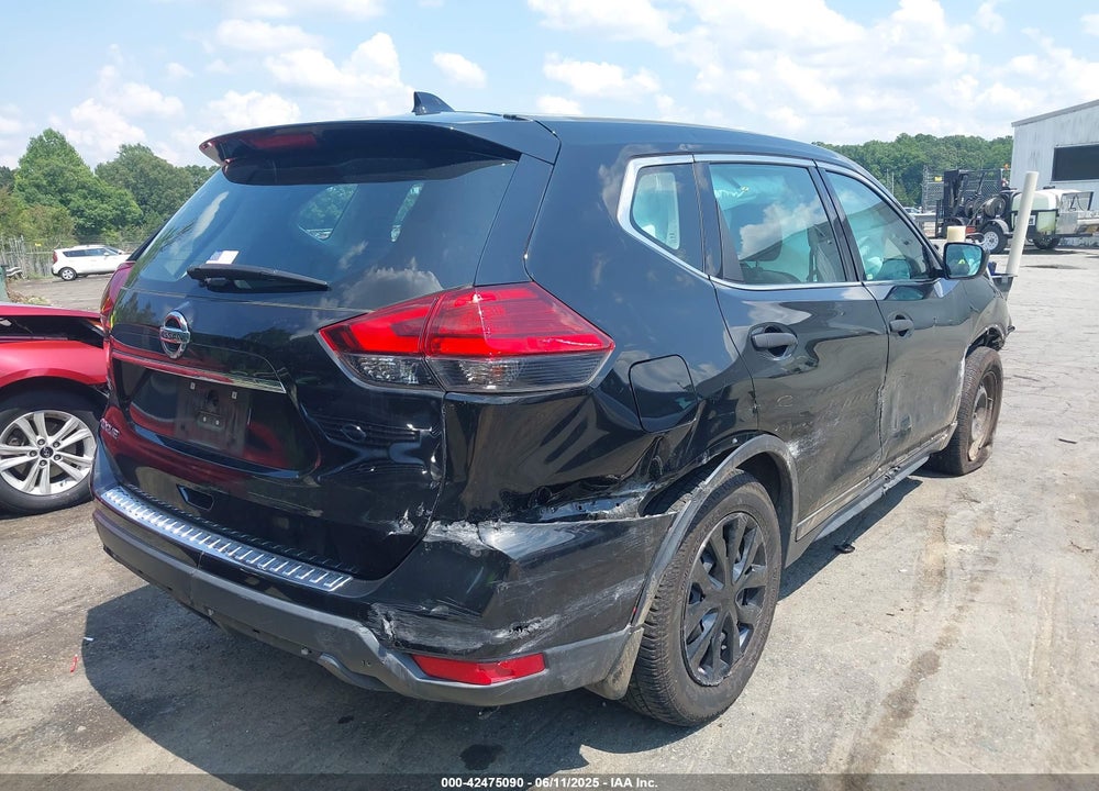 2017 NISSAN ROGUE S VIN: 5N1AT2MT8HC864425