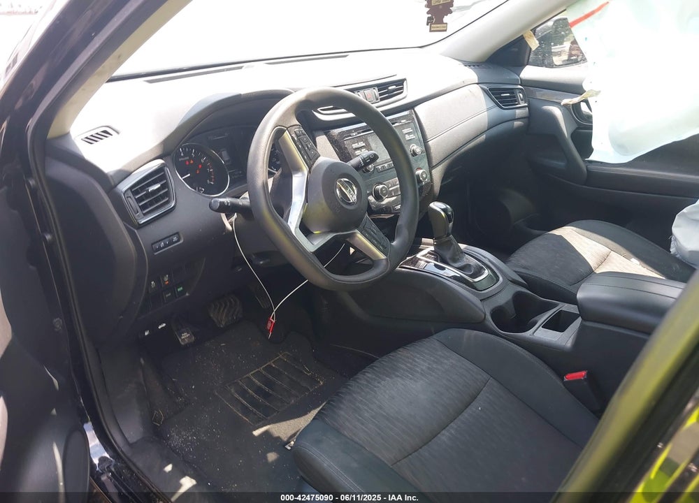 2017 NISSAN ROGUE S VIN: 5N1AT2MT8HC864425
