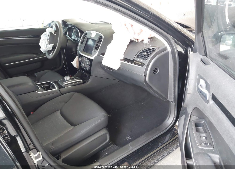 2023 CHRYSLER 300 VIN: 2C3CCAAG7PH661833