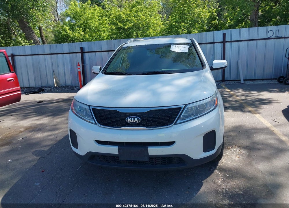 2015 KIA SORENTO VIN: 5XYKTDA72FG598873