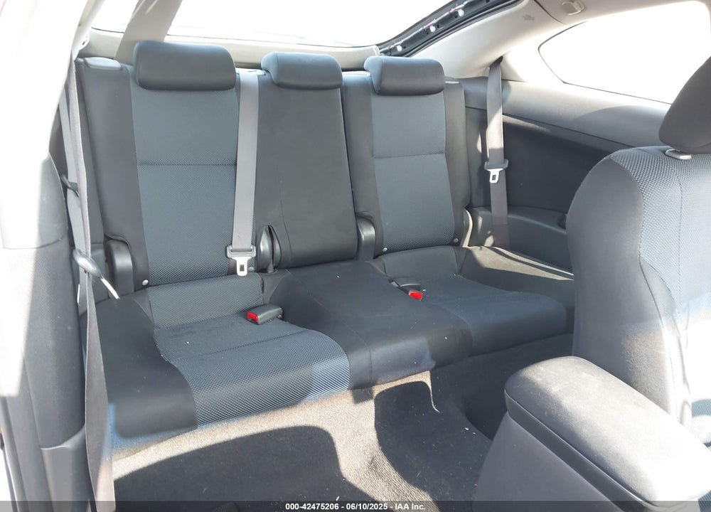 2007 TOYOTA SCION TC VIN: JTKDE167X70184220