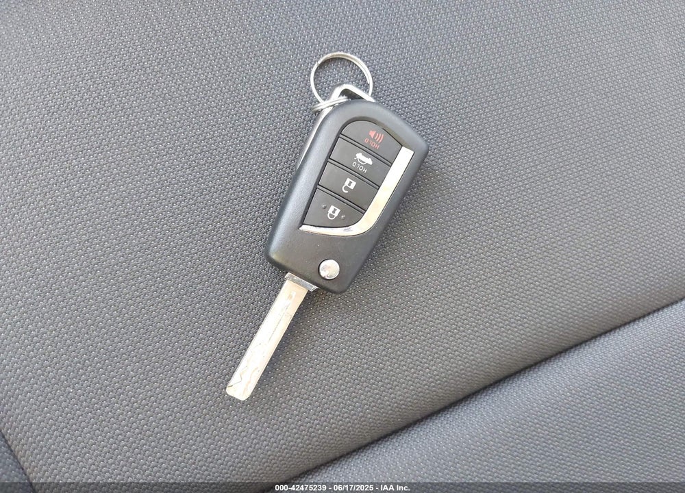 2025 TOYOTA COROLLA VIN: 5YFB4MDE4SP290469