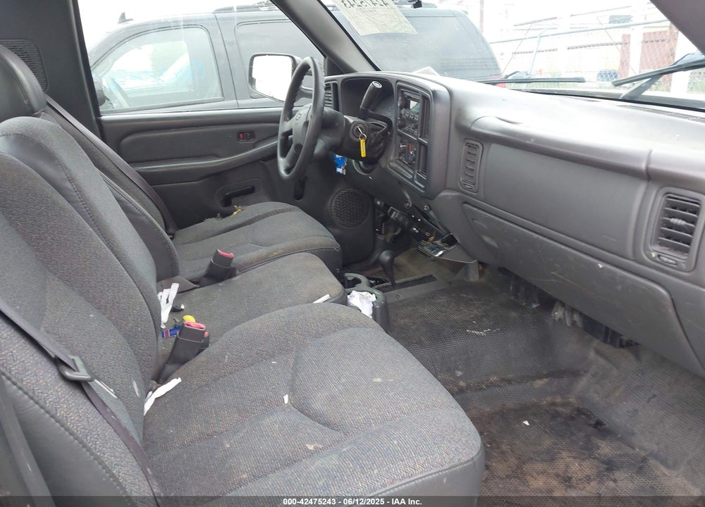 2005 CHEVROLET SILVERADO 1500 WORK TRUCK VIN: 1GCEK14X35Z218563