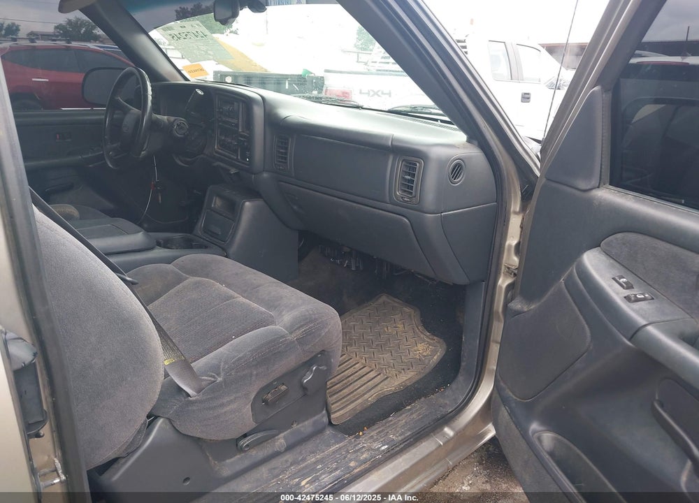 2001 CHEVROLET SILVERADO 1500 LS VIN: 2GCEK19T011248824