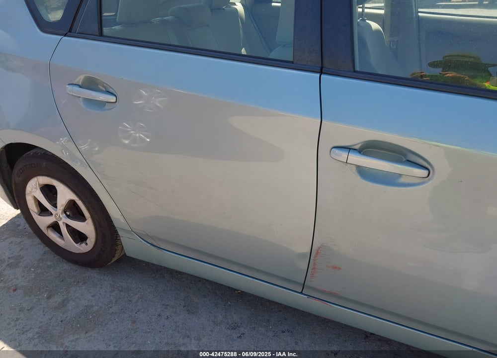 2013 TOYOTA PRIUS TWO VIN: JTDKN3DU4D5585599