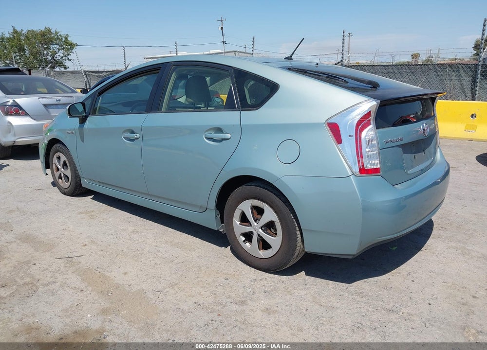 2013 TOYOTA PRIUS TWO VIN: JTDKN3DU4D5585599
