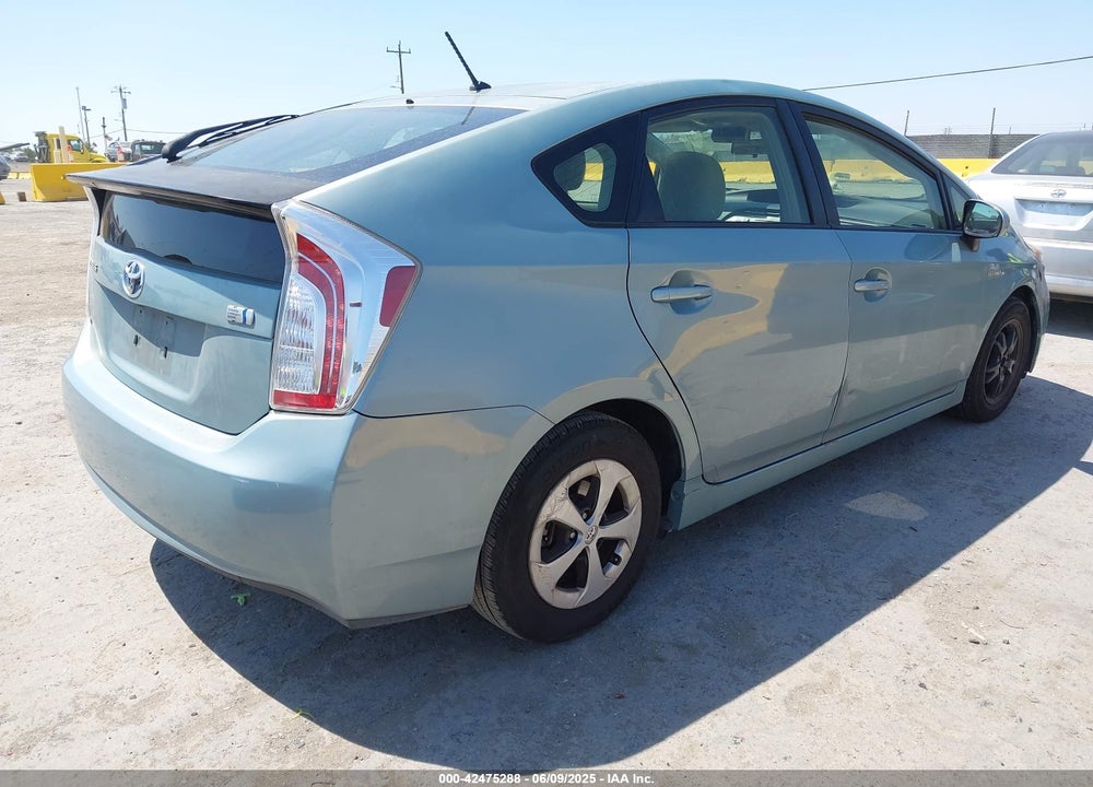 2013 TOYOTA PRIUS TWO VIN: JTDKN3DU4D5585599