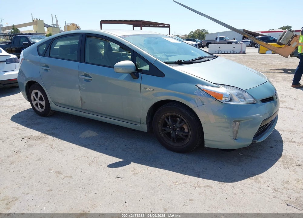 2013 TOYOTA PRIUS TWO VIN: JTDKN3DU4D5585599