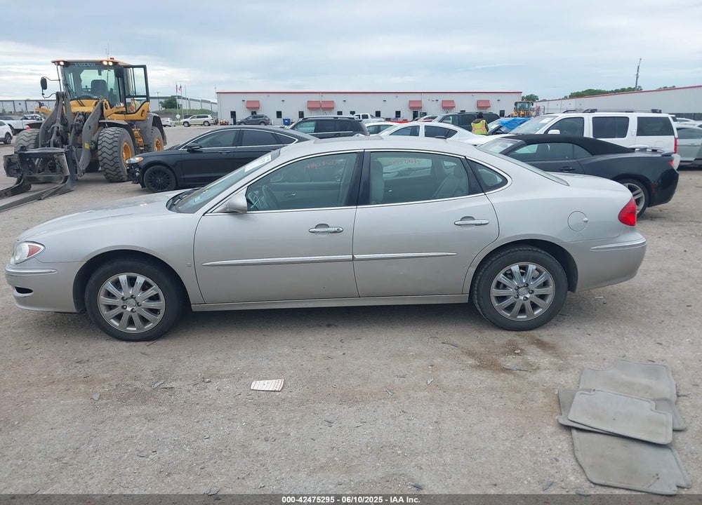 2008 BUICK LACROSSE VIN: 2G4WD582181189187