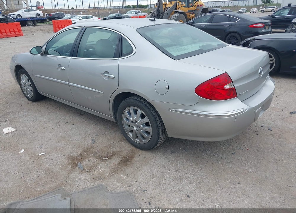 2008 BUICK LACROSSE VIN: 2G4WD582181189187