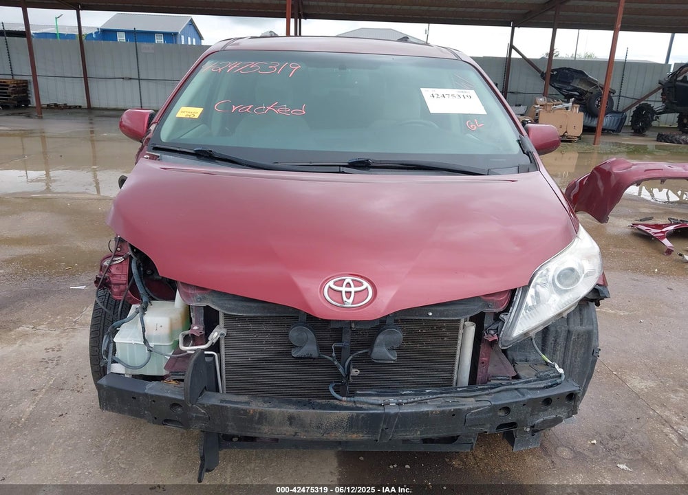 2017 TOYOTA SIENNA LE 8 PASSENGER VIN: 5TDKZ3DC6HS881607