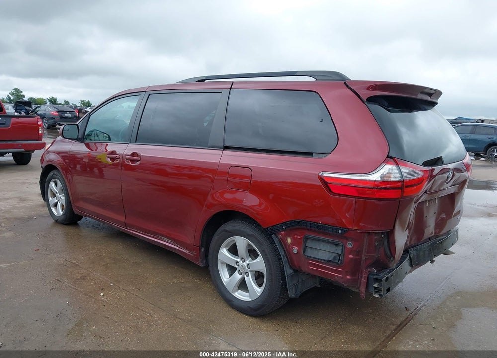 2017 TOYOTA SIENNA LE 8 PASSENGER VIN: 5TDKZ3DC6HS881607