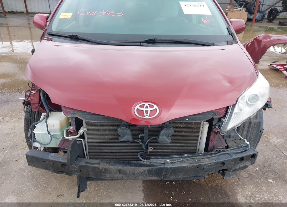 2017 TOYOTA SIENNA LE 8 PASSENGER VIN: 5TDKZ3DC6HS881607