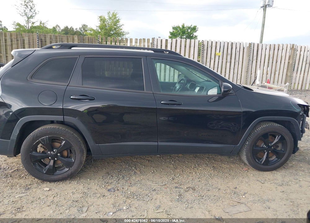 2015 JEEP CHEROKEE VIN: 1C4PJLCB2FW770703