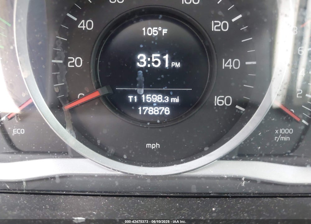 2016 VOLVO XC60 T5 DRIVE-E VIN: YV440MDJ6G2861867