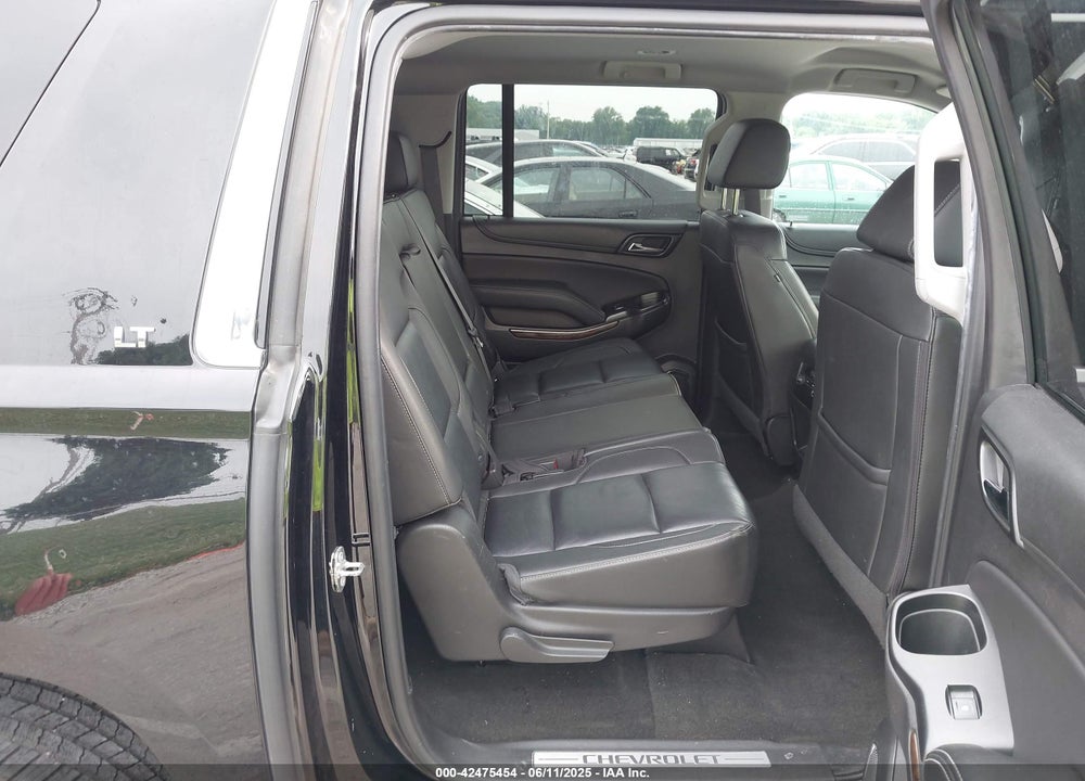 2018 CHEVROLET SUBURBAN VIN: 1GNSKHKC2JR157624