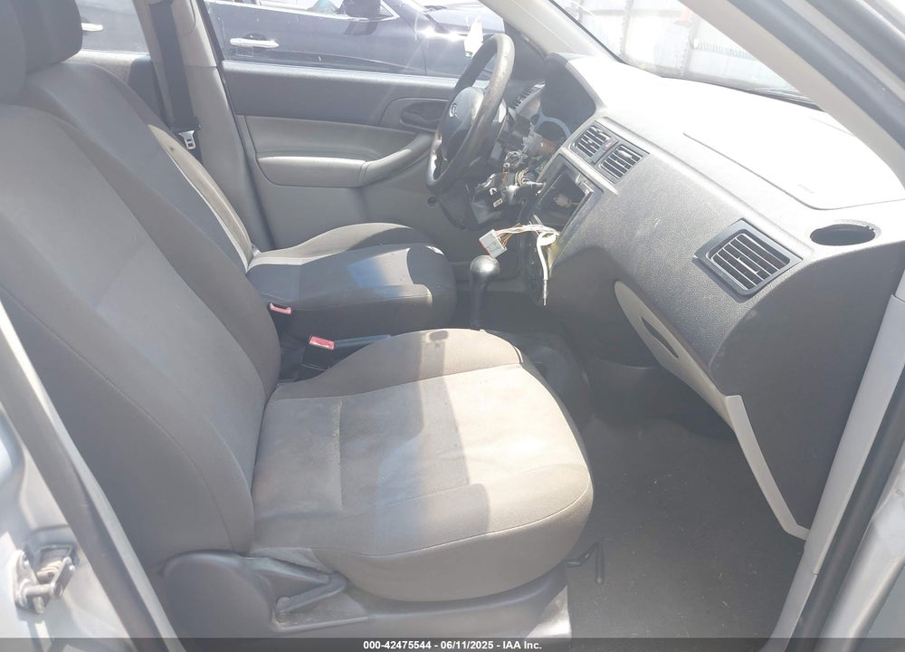 2007 FORD FOCUS VIN: 1FAFP34N97W129199