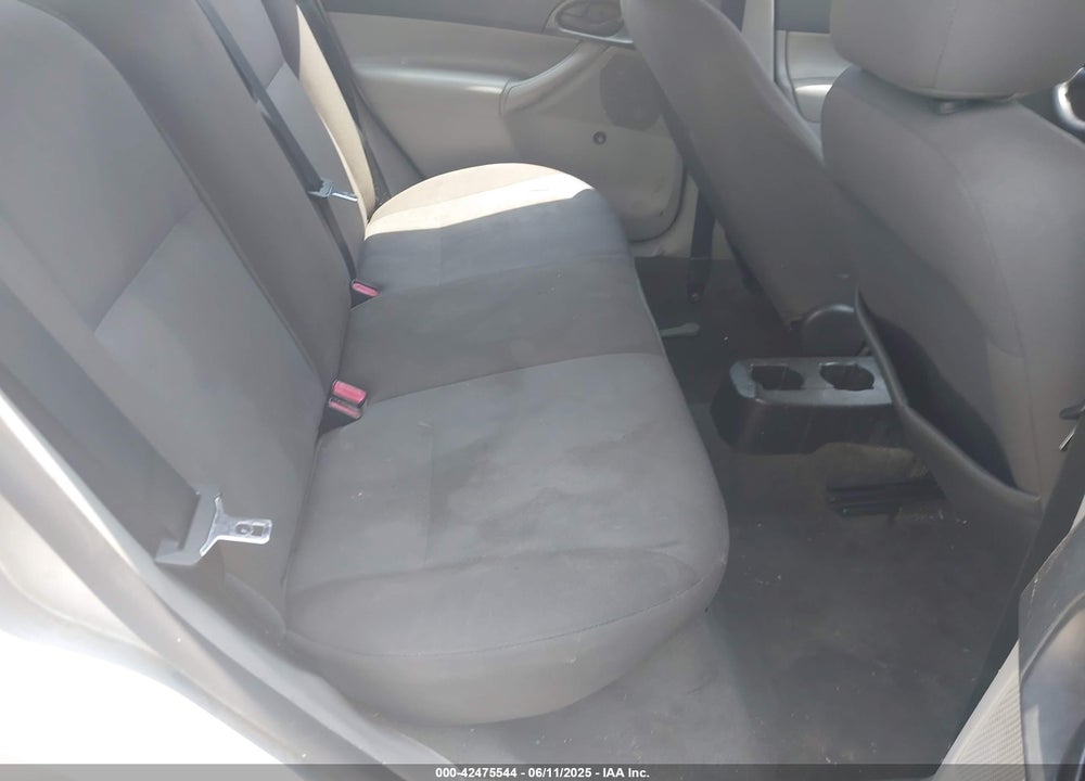 2007 FORD FOCUS VIN: 1FAFP34N97W129199