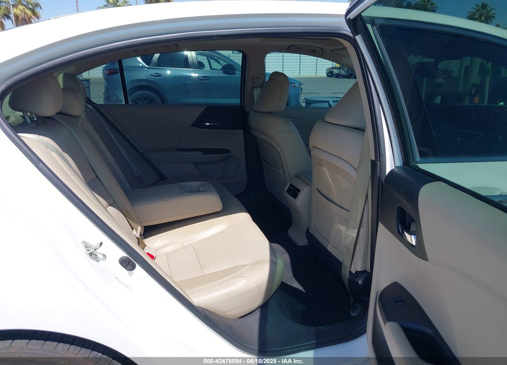 2014 HONDA ACCORD VIN: 1HGCR3F85EA007904