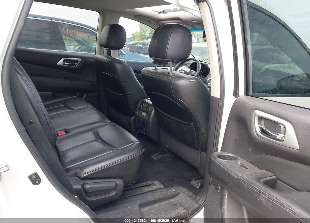 2017 NISSAN PATHFINDER VIN: 5N1DR2MM9HC642769