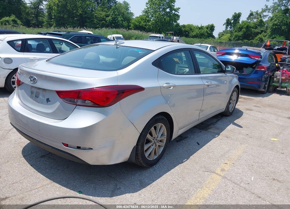2016 HYUNDAI ELANTRA VIN: 5NPDH4AE1GH678622