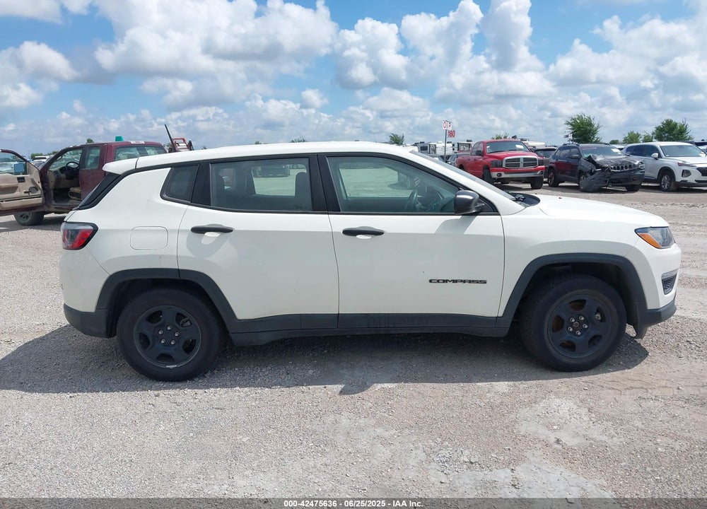 2018 JEEP COMPASS VIN: 3C4NJCAB1JT151695