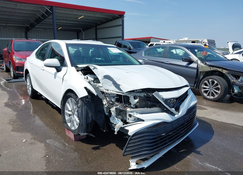 2020 TOYOTA CAMRY LE VIN: 4T1C11AK1LU960615