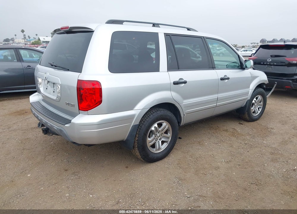2005 HONDA PILOT VIN: 2HKYF18475H512928