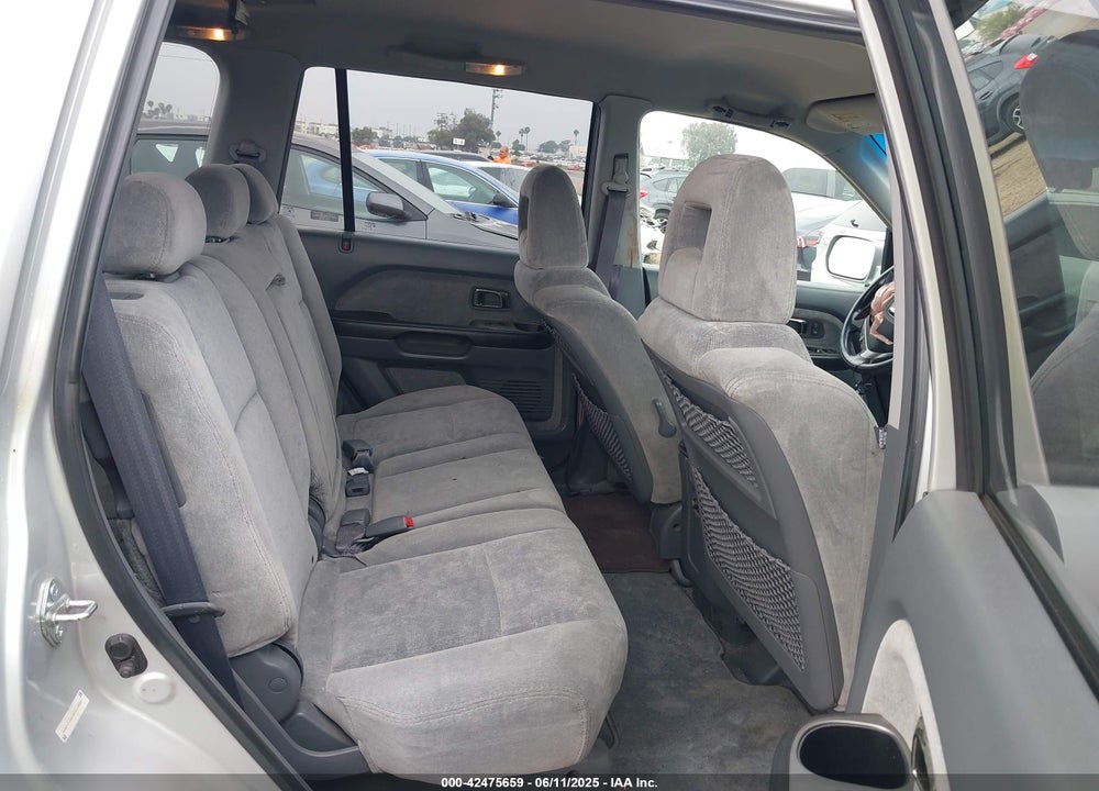 2005 HONDA PILOT VIN: 2HKYF18475H512928