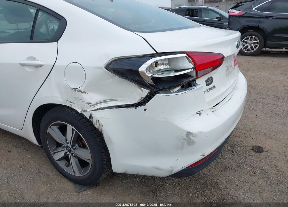 2018 KIA FORTE LX VIN: 3KPFL4A7XJE265635