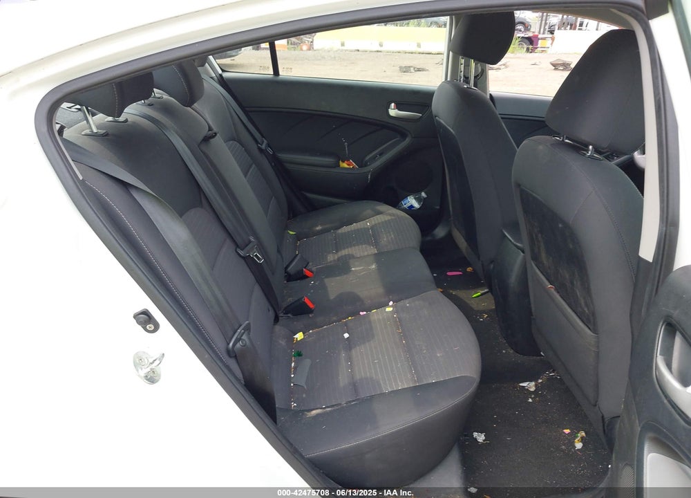 2018 KIA FORTE LX VIN: 3KPFL4A7XJE265635