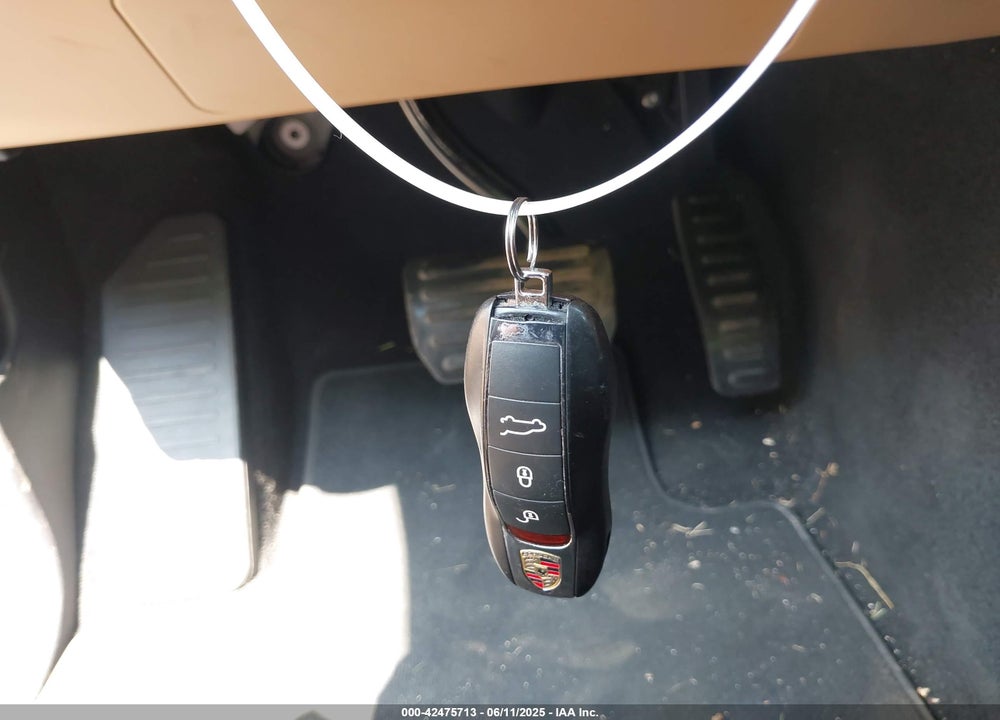 2017 PORSCHE CAYENNE VIN: WP1AA2A21HKA88424